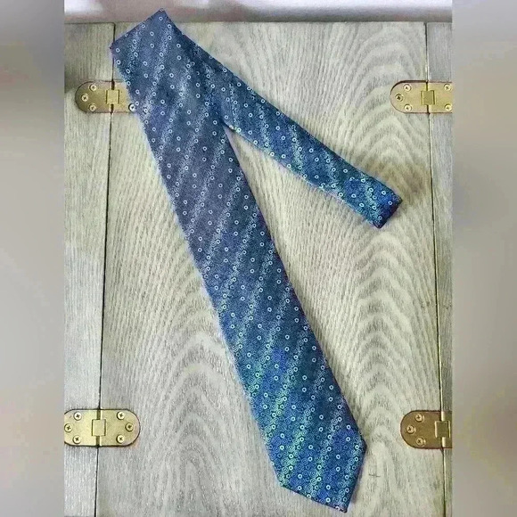 Bellissimo blue and silver tie.  100% silk - Picture 8 of 8